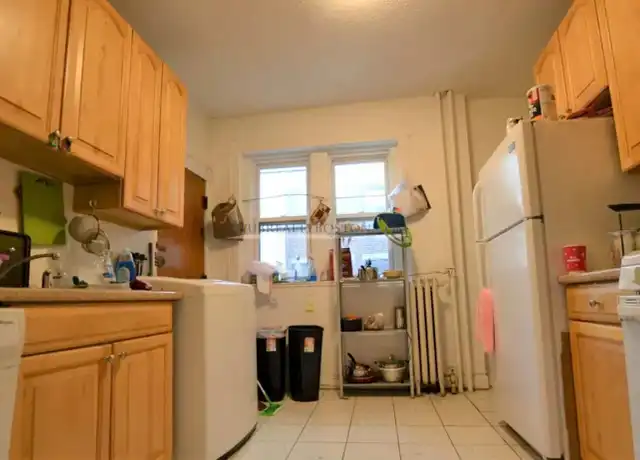 Property at 20 Glenville Ave #2, Allston, MA, 02134, 4 beds, 1 bath, [object Object]