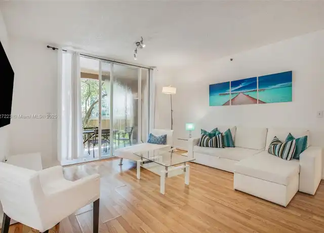 Property at 19701 E Country Club Dr #5104, Miami, FL, 33180, 1 bed, 1 bath, [object Object]