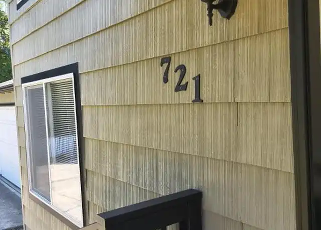 Property at 721 Saint Helens St, Saint Helens, OR, 97051, 4 beds, 2 baths, [object Object]