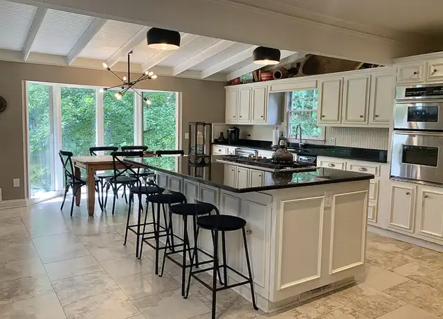 Property at 330 Lake Crest Dr, Roswell, GA, 30075, 4 beds, 3.5 baths, [object Object]
