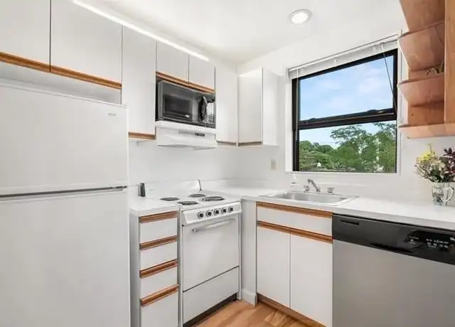 Property at 133 Commander Shea Blvd #217, Quincy, MA, 02171, 1 bed, 1 bath, [object Object]