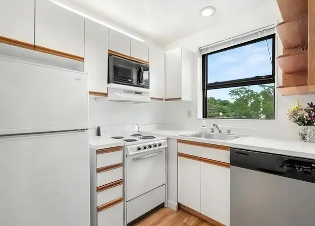 Property at 133 Commander Shea Blvd #217, Quincy, MA, 02171, 1 bed, 1 bath, [object Object]