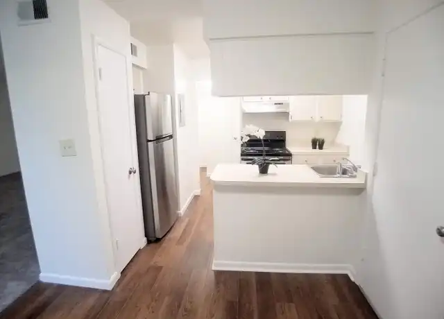 Property at 200 Saint Andrews Blvd #412, Winter Park, FL, 32792, 1 bed, 1 bath, [object Object]