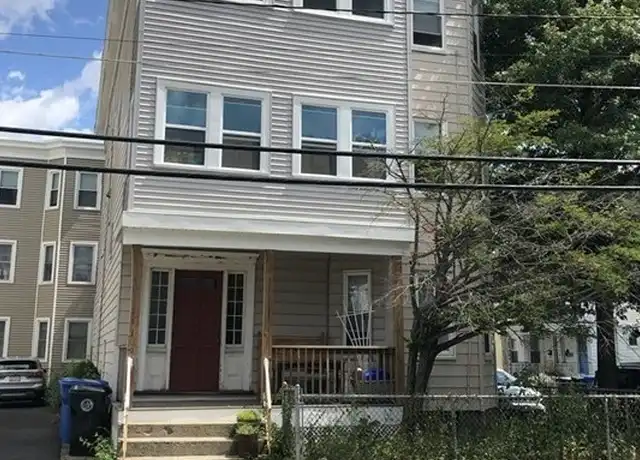 Property at 44 Maple St Unit 2, Belmont, MA, 02478, 3 beds, 1 bath, [object Object]