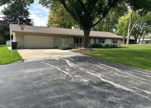 Property at 2071 Maple Rd, Grafton, WI, 53024, 3 beds, 1.5 baths, [object Object]