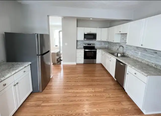 Property at 141 Laurel St Unit A, Manchester, NH, 03103, 4 beds, 1 bath, [object Object]