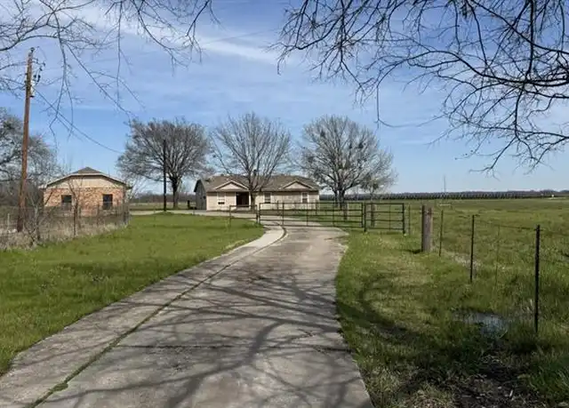 Property at 5899 Rancho Dr, Quinlan, TX, 75474, 3 beds, 2 baths, [object Object]