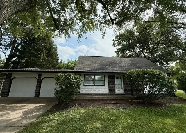 Property at 29W601 Prairie Ave, Warrenville, IL, 60555, 4 beds, 2 baths, [object Object]