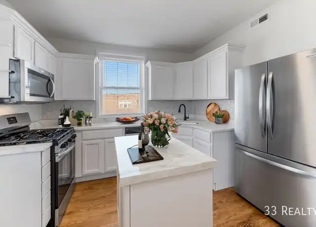 Property at 5408 N Campbell Ave Unit 2, Chicago, IL, 60625, 2 beds, 2 baths, [object Object]