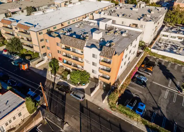 Property at 1520 N Vista St Unit 203, Los Angeles, CA, 90046, 2 beds, 2 baths, [object Object]