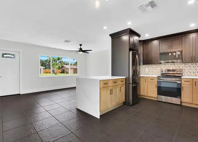 Property at 2431 Kent Ave, Fort Myers, FL, 33907, 3 beds, 2 baths, [object Object]
