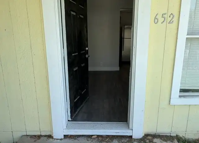 Property at 652 Riverside Dr Unit 1, San Antonio, TX, 78223, 1 bed, 1 bath, [object Object]