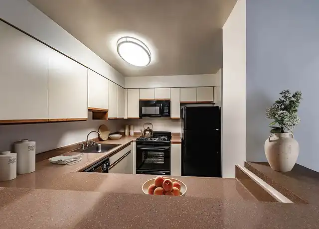 Property at Marlboro Classic Apt & Redwood Square - 410 W Lombard St, Baltimore, MD, 21201, 1 bed, 1-2 bath, [object Object]