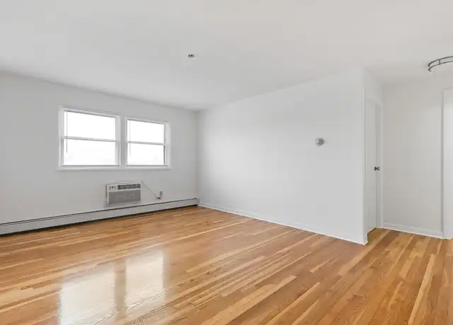 Property at 303 Broadway Unit B5, Lynn, MA, 01904, 1 bed, 1 bath, [object Object]