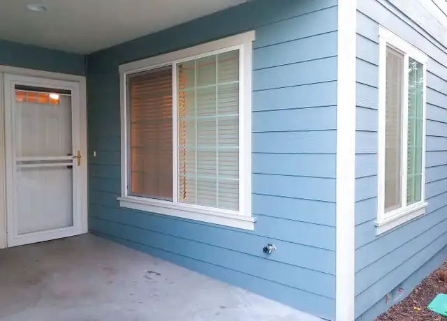 Property at 2537 Corona Ave Unit B, Medford, OR, 97504, 2 beds, 2 baths, [object Object]