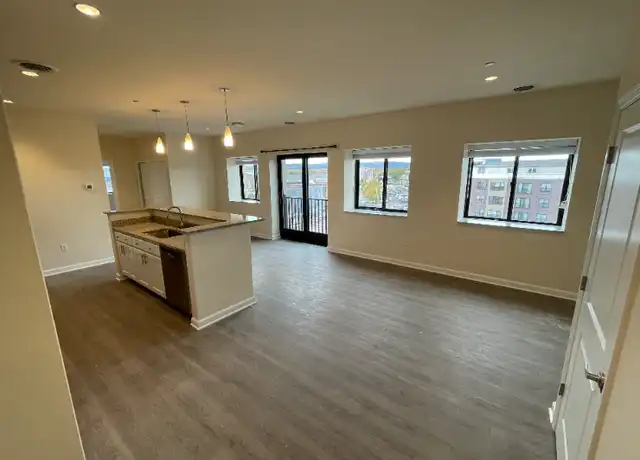 Property at 192 Erie Blvd Apt 405, Schenectady, NY, 12305, 1 bed, 1 bath, [object Object]