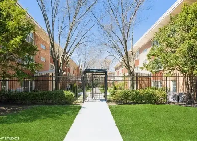 Property at 7536 N Ridge Blvd Unit 1W, Chicago, IL, 60645, 2 beds, 1 bath, [object Object]