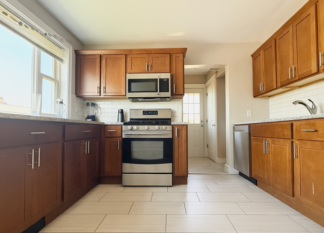 Photo of 128 Lawrence St Unit B, Medford, MA 02155
