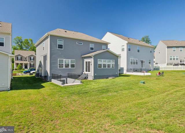 Photo of 2089 Whithorn Hl, Warrenton, VA 20186