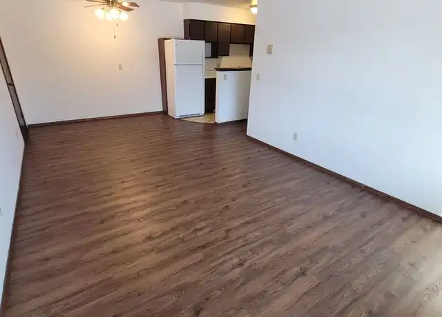 Property at 617 W Willow St Unit 5, Chippewa Falls, WI, 54729, 2 beds, 1 bath, [object Object]