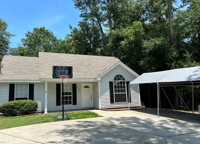 Property at 1443 Jasmine St, Mandeville, LA, 70448, 4 beds, 2 baths, [object Object]