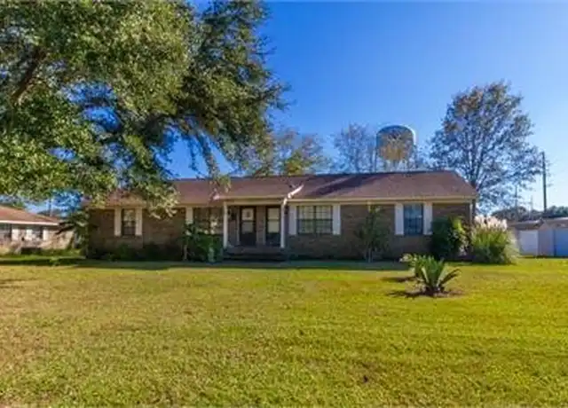 Property at 304 E Orange Ave, Foley, AL, 36535, 2 beds, 1.5 baths, [object Object]
