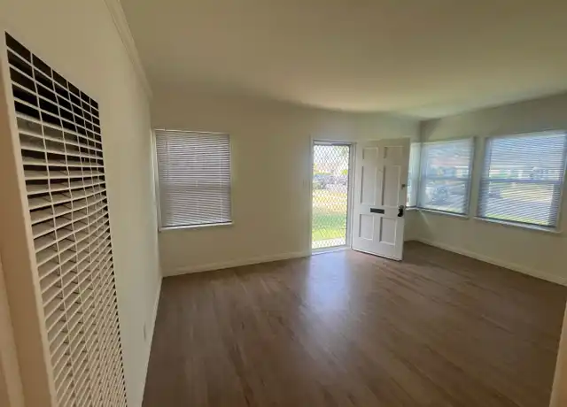 Property at 2205 Grand Ave Unit 2205, Long Beach, CA, 90815, 2 beds, 1 bath, [object Object]