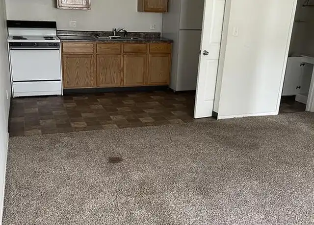 Property at 2110 Bradley Ct Unit 6, Springfield, IL, 62703, 1 bed, 1 bath, [object Object]