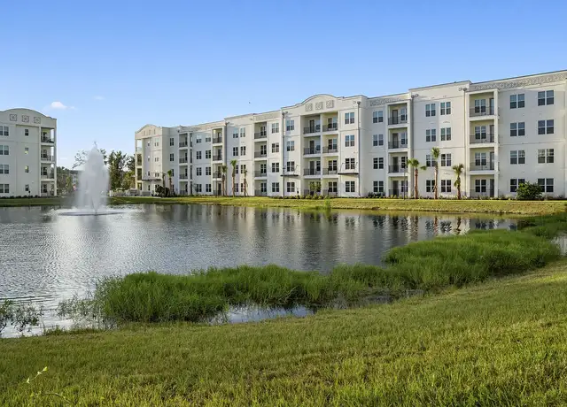 Photo of 5701 Summerall Vista Cir, Riverview, FL 33578