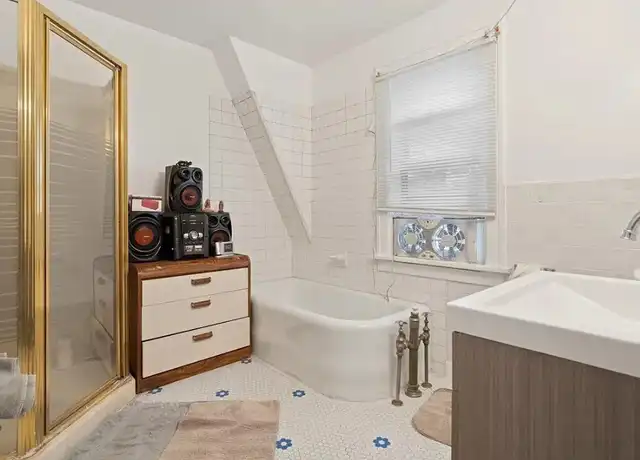 Property at 555 Lorraine Ave, Waukegan, IL, 60085, 3 beds, 2 baths, [object Object]