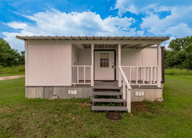 Property at 128 Johnnie St, Trinity, TX, 75862, 1 bed, 1 bath, [object Object]