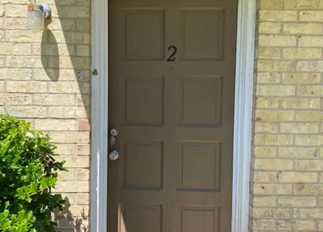 Property at 2119 W Hickory St Unit 2, Denton, TX, 76201, 2 beds, 1.5 baths, [object Object]