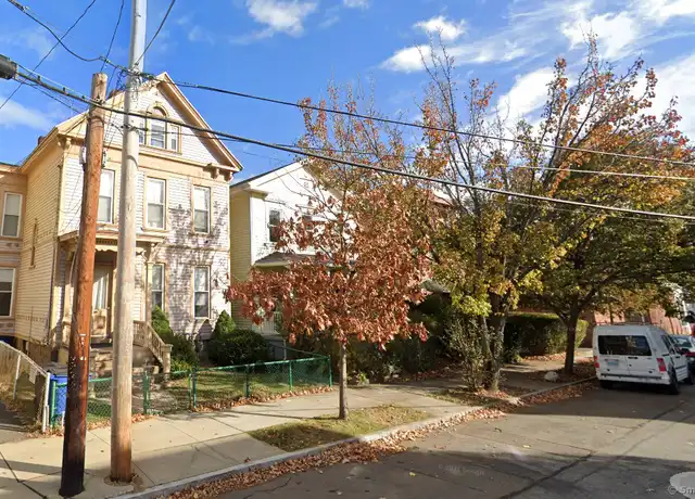 Property at 17 Pearl St Unit 3rd fl, New Haven, CT, 06511, 1 bed, 1 bath, [object Object]