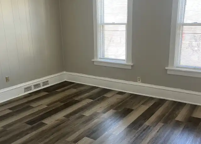 Property at 1561 W Mitchell St, Milwaukee, WI, 53204, 2 beds, 1 bath, [object Object]