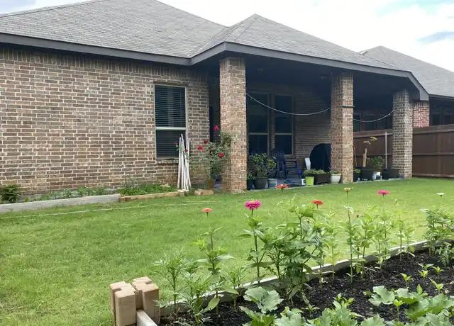Property at 332 Mary Dr, Argyle, TX, 76226, 4 beds, 2 baths, [object Object]
