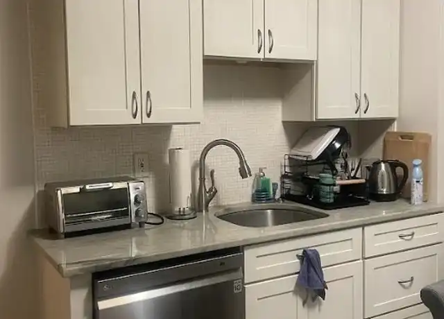 Property at 392 Centre St Unit 1, Jamaica Plain, MA, 02130, 2 beds, 1 bath, [object Object]