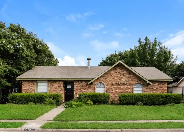 Property at 2117 Blue Ridge Trl, Grand Prairie, TX, 75052, 3 beds, 2 baths, [object Object]
