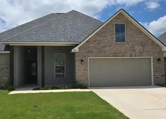 Property at 207 Saint Edmunds Way, Bossier City, LA, 71111, 5 beds, 3 baths, [object Object]