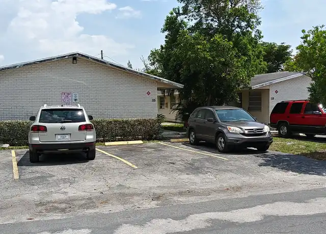 Property at 115 NE 5th St Unit 2, Pompano Beach, FL, 33060, 2 beds, 1 bath, [object Object]