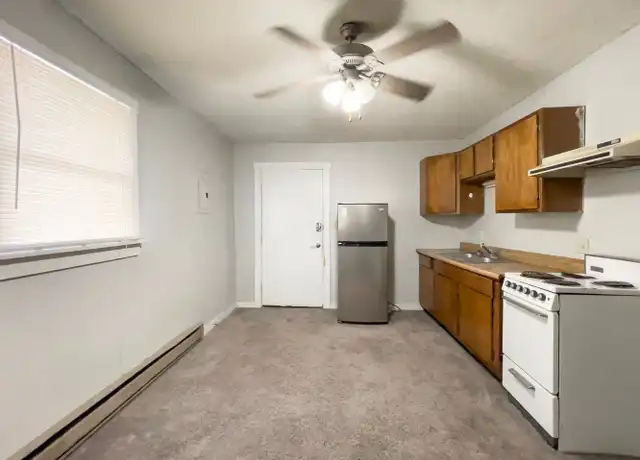 Property at 1514 W Jackson St Apt 5, Muncie, IN, 47303, 1 bed, 1 bath, [object Object]