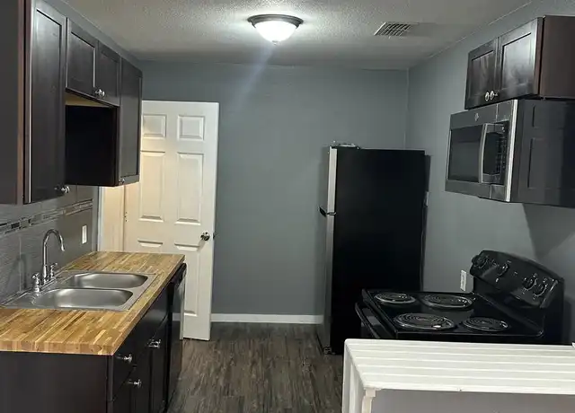 Property at 311 Glamis Ave Unit 1, San Antonio, TX, 78223, 3 beds, 2 baths, [object Object]