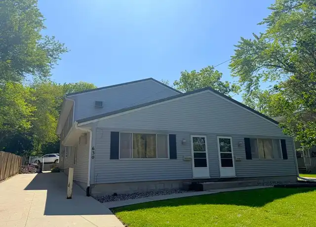 Property at 630 S Governor St Unit 9, Iowa City, IA, 52240, 1 bed, 1 bath, [object Object]