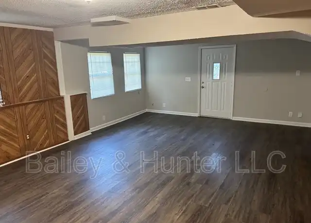 Property at 4515 Doral Dr SW, Atlanta, GA, 30331, 3 beds, 1.5 baths, [object Object]