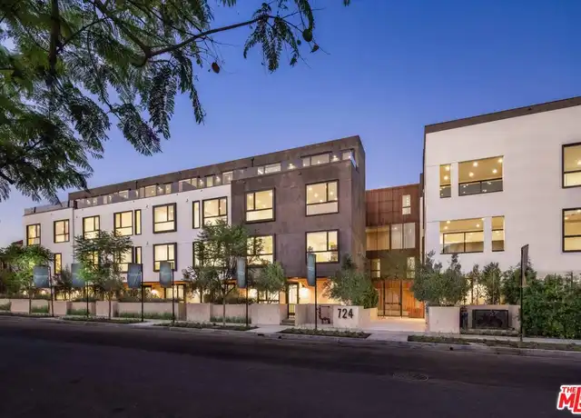 Property at 724 N Croft Ave #102, Los Angeles, CA, 90069, 2 beds, 2 baths, [object Object]