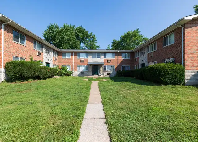 Property at 17 Quick Dr Apt 2, Florissant, MO, 63031, 2 beds, 1 bath, [object Object]
