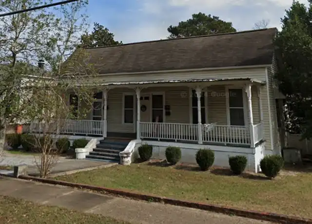 Property at 227 Sanford Ave Unit 2, Eufaula, AL, 36027, 1 bed, 1 bath, [object Object]