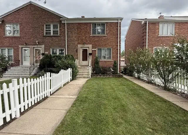 Property at 6415 S Lorel Ave Unit 4, Chicago, IL, 60638, 2 beds, 1 bath, [object Object]