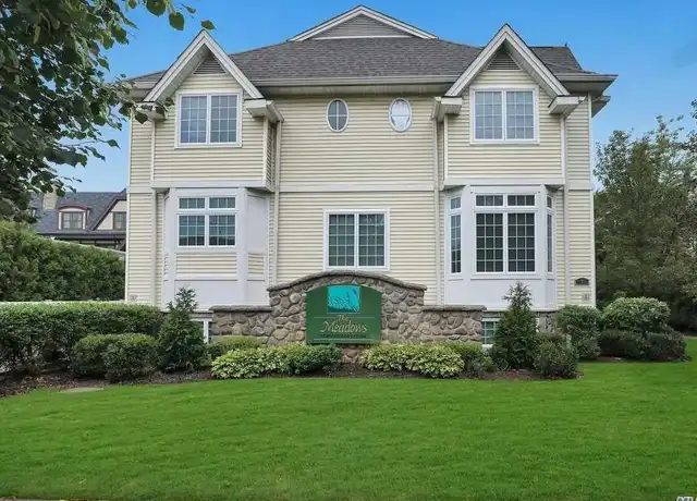 Property at 106 Morris Ave #6, Rockville Centre, NY, 11570, 4 beds, 3.5 baths, [object Object]