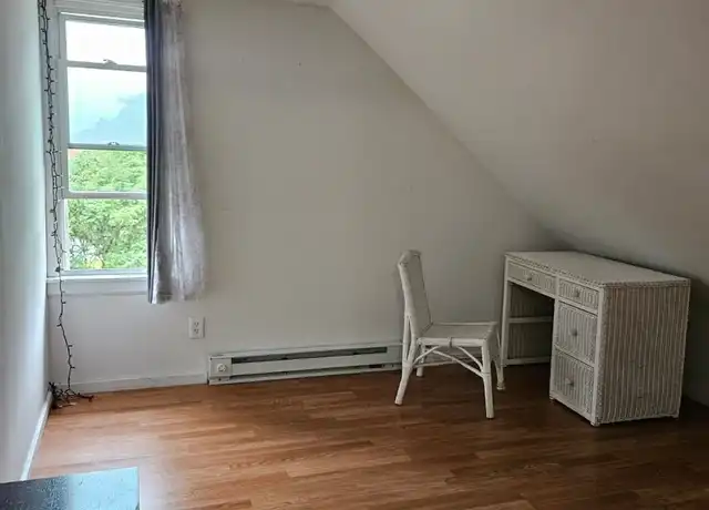 Property at 463 Myrtle St Unit 3rd, New Britain, CT, 06053, 2 beds, 1 bath, [object Object]