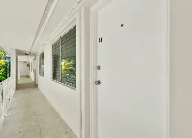 Property at 426 Santander Ave Unit 11, Coral Gables, FL, 33134, 1 bed, 1 bath, [object Object]